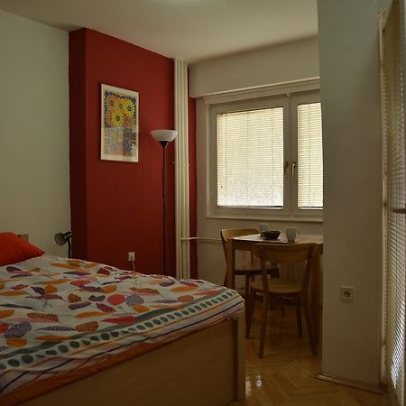 Apartment Kapishtec سكوبجي الغرفة الصورة