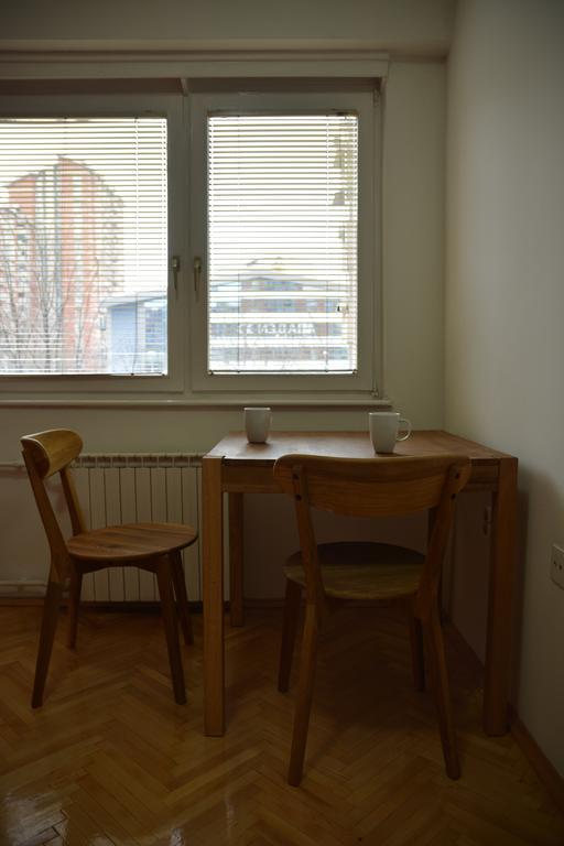 Apartment Kapishtec سكوبجي الغرفة الصورة
